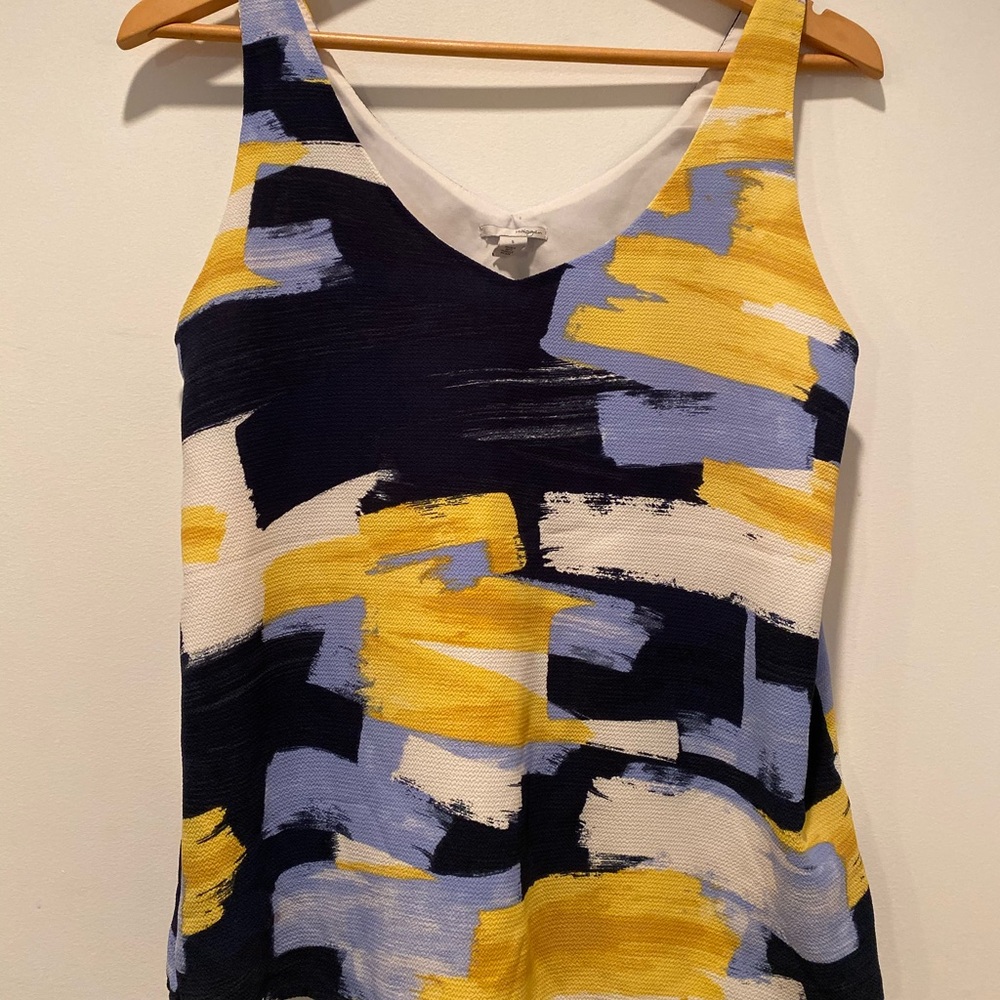 V-neck tricolor tank top